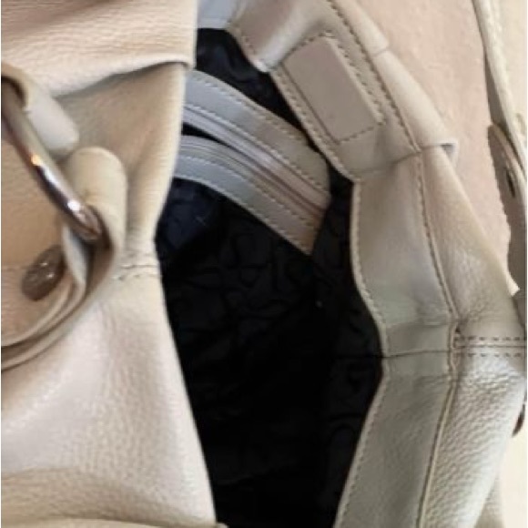 Vera Wang Purse - Picture 5 of 7